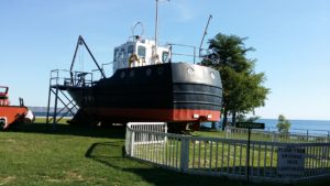 An early transport boat for the lighthouse!